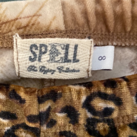 🌺SOLD🌺 Vintage Spell Leggings - Picture 8 of 11